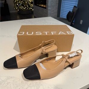 NWT (and box) - never worn - Nude & black small heel sling back